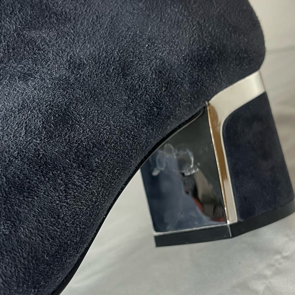 DKNY Navy Blue Suede Leather Ankle Boots Silver Block Heel Women’s 7.5M - Picture 9 of 9